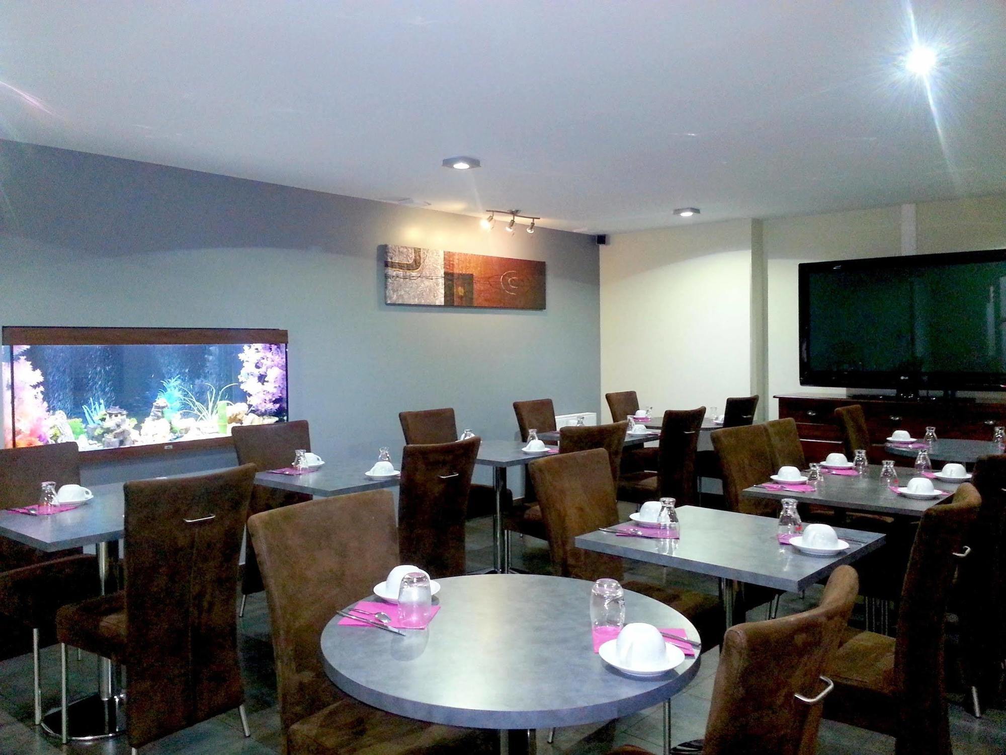 Hotel No Minoe Locminé Екстериор снимка