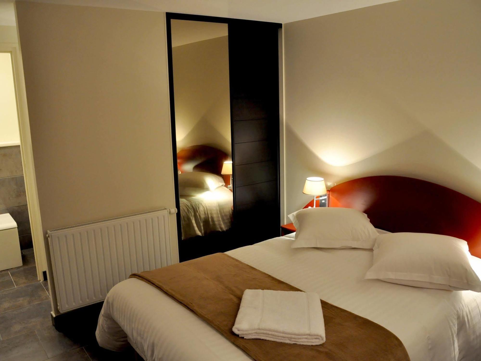 Hotel No Minoe Locminé Екстериор снимка